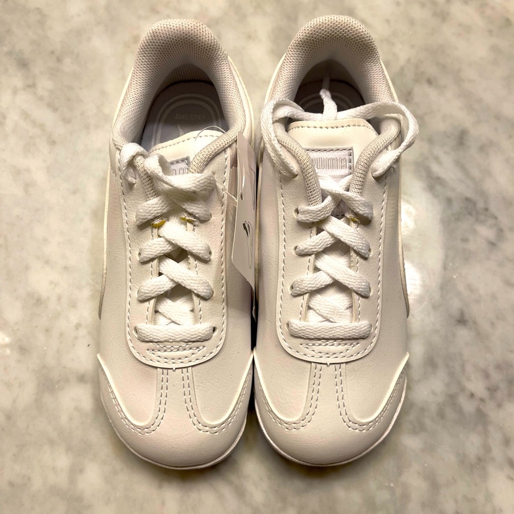 NEW Toddler girl nwt puma sneakers size 10